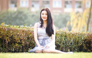 校园美女荤段子,黄段网